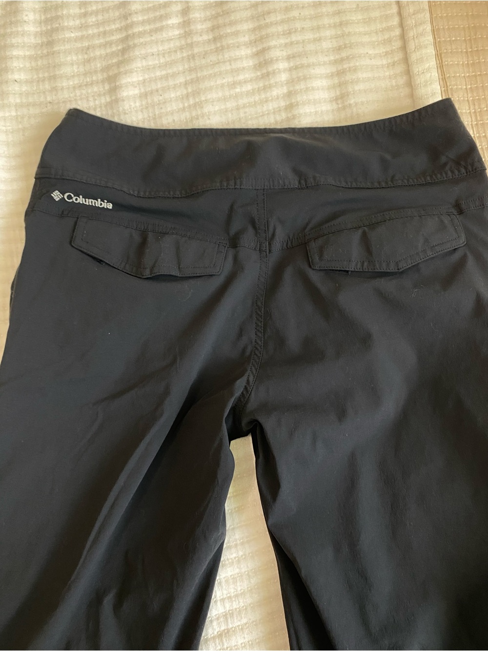 Columbia Black Performance Cargo Pants - Picture 3 of 4